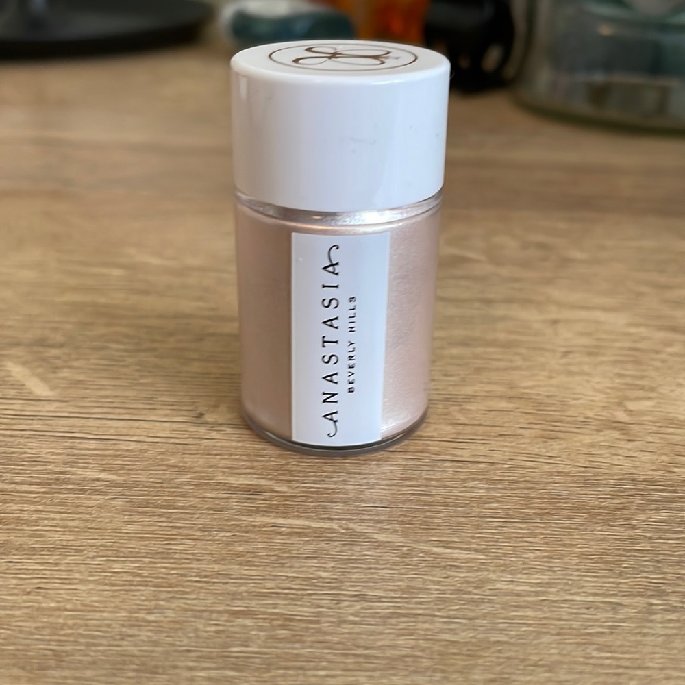 BRAND NEW ANASTASIA LOOSE EYESHADOW PIGMENT IN CRYSTAL